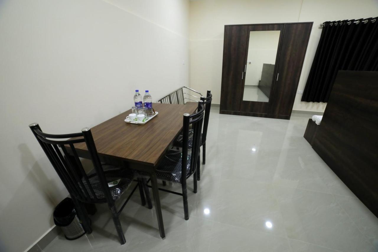 Shivalaya Residency Aparthotel Thrissur Buitenkant foto